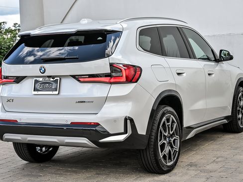Used 2026 BMW X1 xDrive28i AWD/4WD image 13