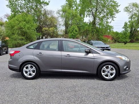 Used 2014 Ford Focus SE FWD image 7