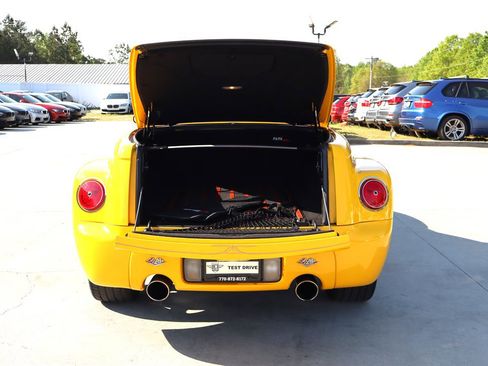 Used 2003 Chevrolet SSR w/ Preferred Equipment Group image 63