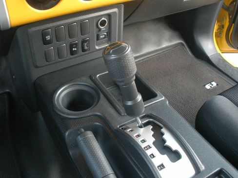 Used 2007 Toyota FJ Cruiser 2WD image 34