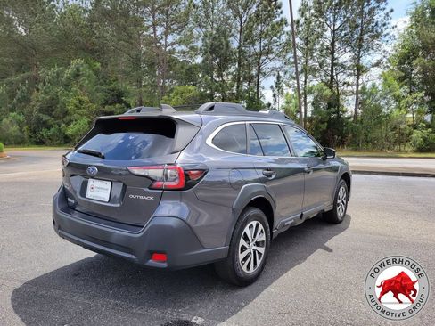 Used 2024 Subaru Outback Premium AWD/4WD image 5