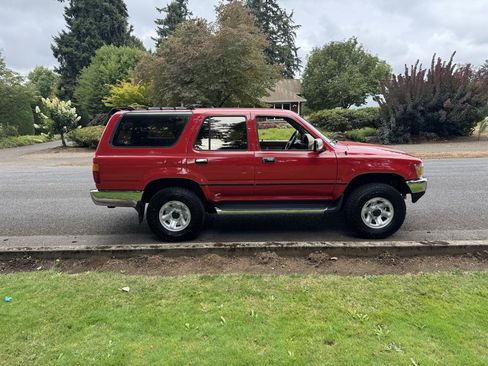 Used 1990 Toyota 4Runner SR5 AWD/4WD image 6
