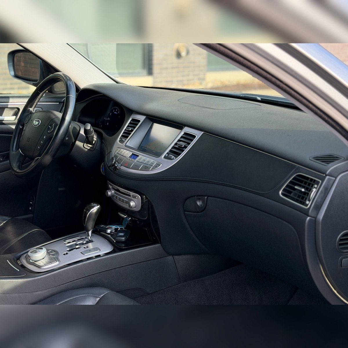 Used 2013 Hyundai Genesis 5.0 R-Spec RWD image 9