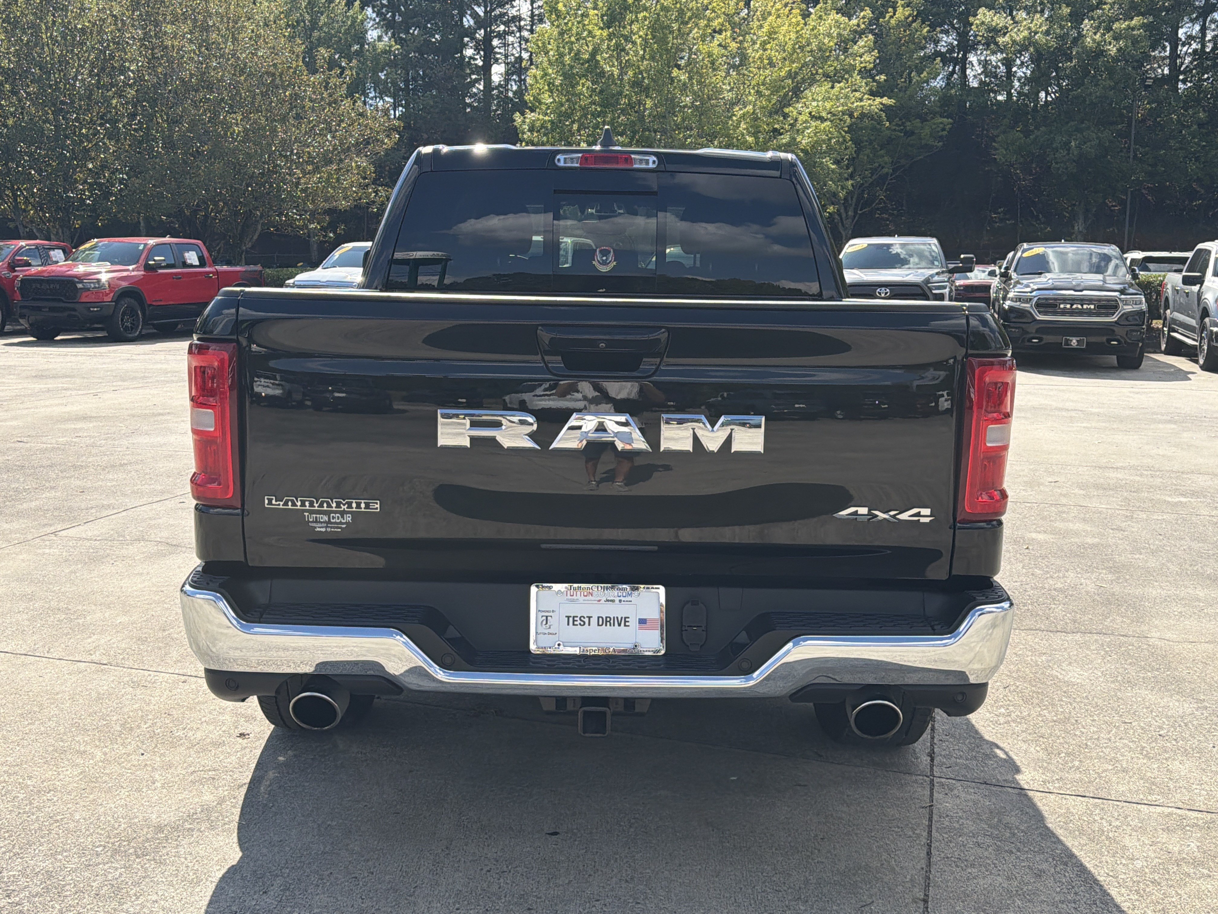 Used 2026 RAM 1500 Laramie AWD/4WD image 6