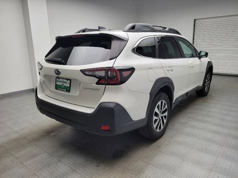 Used 2023 Subaru Outback Premium AWD/4WD image 9