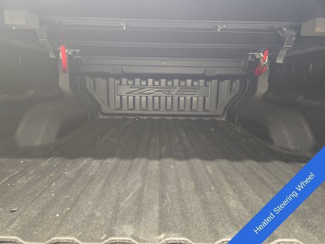Used 2024 Chevrolet Colorado ZR2 w/ ZR2 Convenience Package III AWD/4WD image 18