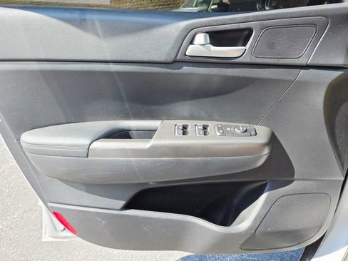 Used 2019 Kia Sportage LX image 29