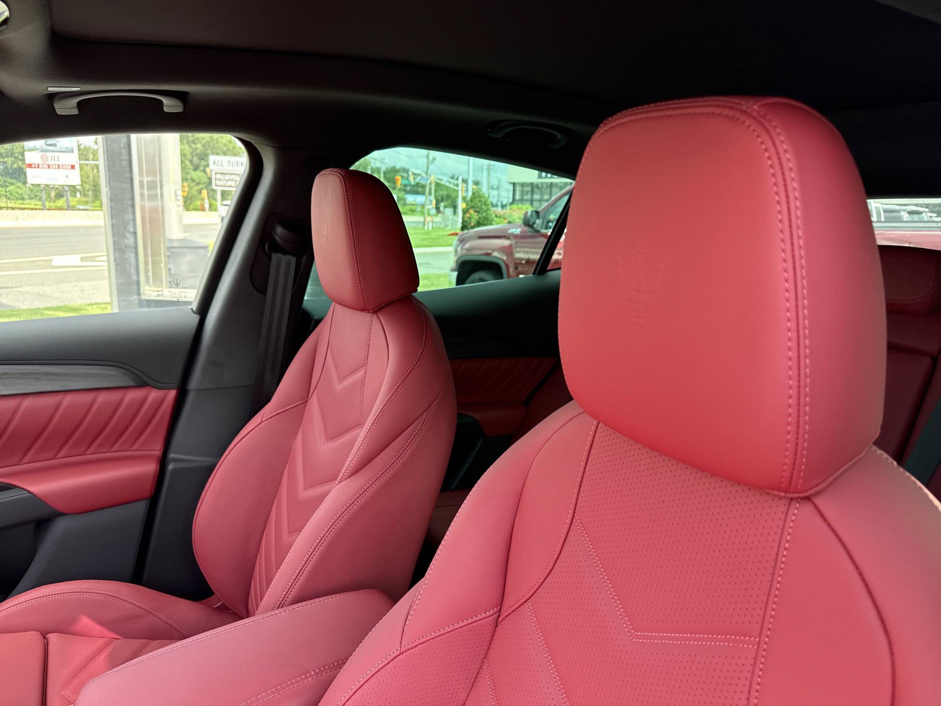 Used 2025 Maserati Grecale GT AWD/4WD image 8