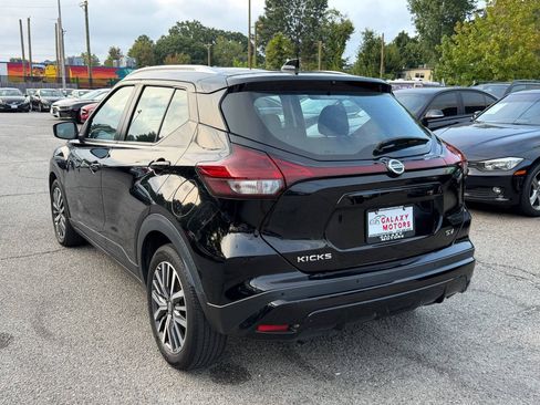 Used 2021 Nissan Kicks SV FWD image 5