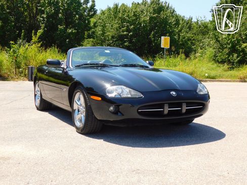 Used 1998 Jaguar XK8 image 35