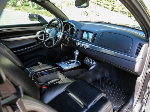 Used 2005 Chevrolet SSR w/ Preferred Equipment Group image 25