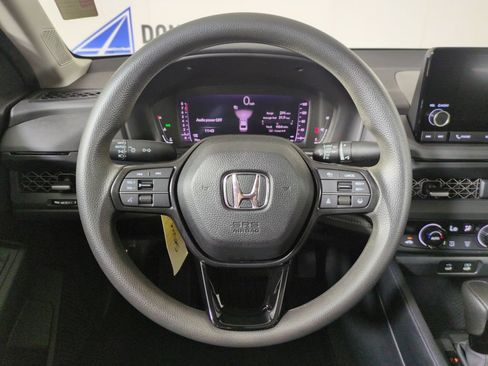 Certified 2024 Honda Accord EX image 18