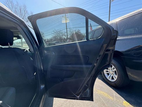 Used 2012 Chevrolet Equinox LT w/ Driver Convenience Package image 11