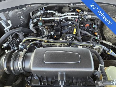 Used 2021 Ford Explorer XLT w/ Equipment Group 202A RWD image 30