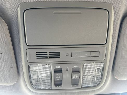 Used 2019 Honda CR-V EX-L image 27