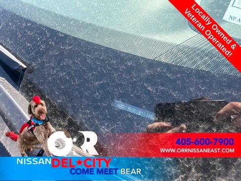 Used 2025 Nissan Rogue SV AWD/4WD image 2