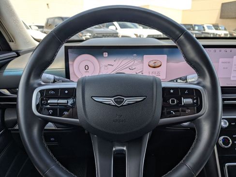 Used 2025 Genesis GV80 2.5T Standard AWD/4WD image 18