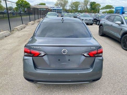 Used 2021 Nissan Versa SV FWD image 12
