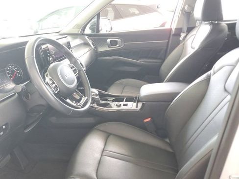 Certified 2022 Kia Sorento SX image 17