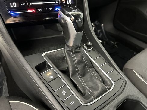 Used 2025 Volkswagen Jetta Sport image 20