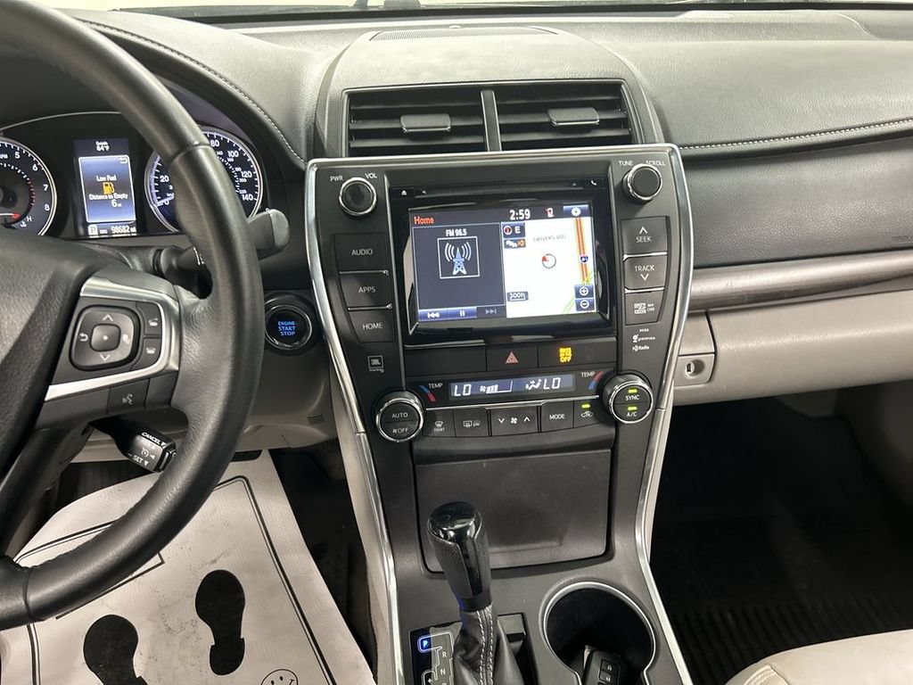 Used 2015 Toyota Camry XLE FWD image 19
