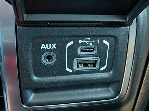 New 2025 Jeep Gladiator Sport image 21