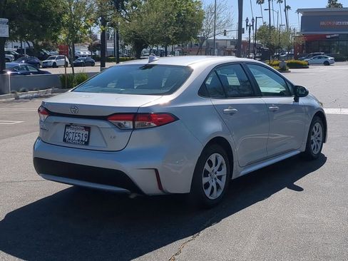 Used 2021 Toyota Corolla LE FWD image 7