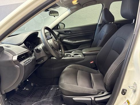 Used 2023 Nissan Altima 2.5 S FWD image 10