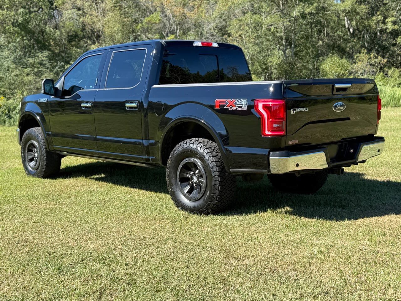Used 2017 Ford F150 Lariat w/ Equipment Group 502A Luxury AWD/4WD image 3