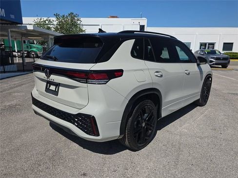 New 2026 Volkswagen Tiguan SE R-Line FWD image 4