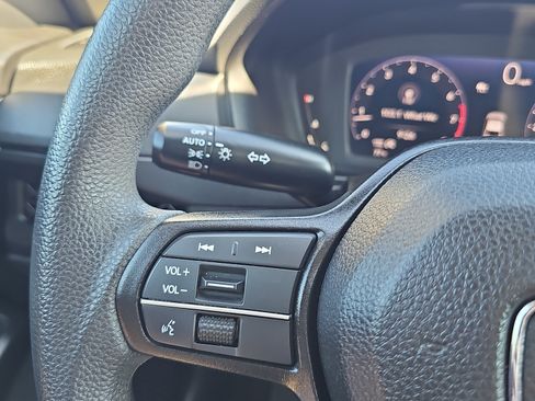 Used 2023 Honda Accord EX image 21