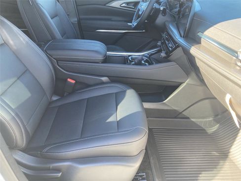 New 2026 Chevrolet Traverse LT w/ Sun and Wheel Package image 17