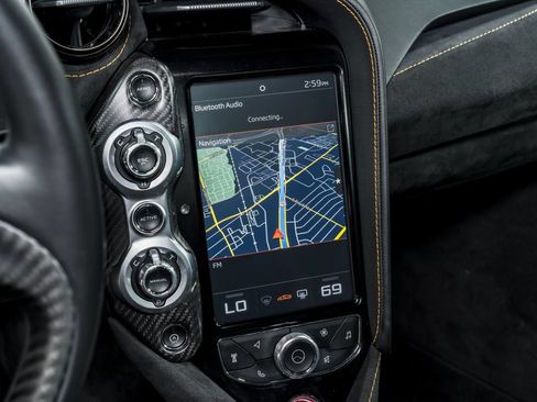Used 2020 McLaren 720S Performance RWD image 23