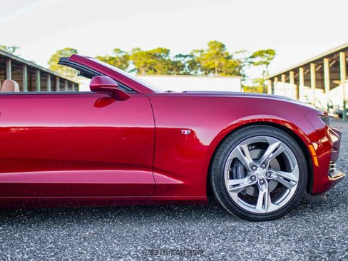 Used 2021 Chevrolet Camaro SS image 11