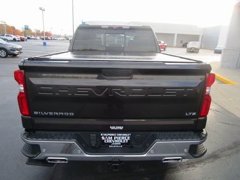 Used 2021 Chevrolet Silverado 1500 LTZ w/ Technology Package AWD/4WD image 4