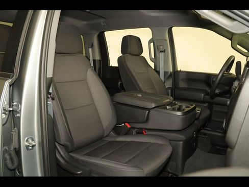 Used 2025 Chevrolet Silverado 2500 Custom w/ Custom Value Package image 32