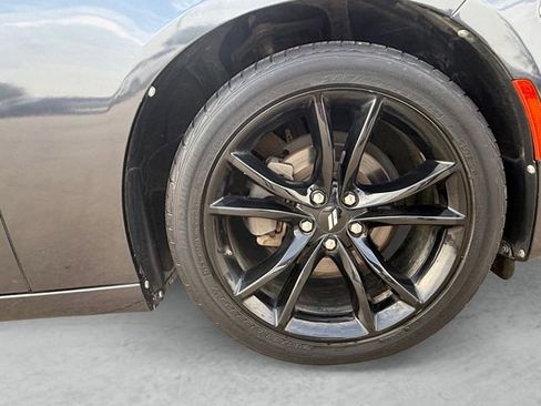 Used 2017 Dodge Charger SE w/ Blacktop Package RWD image 23