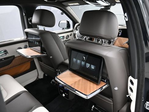 New 2026 Rolls-Royce Cullinan AWD/4WD image 29
