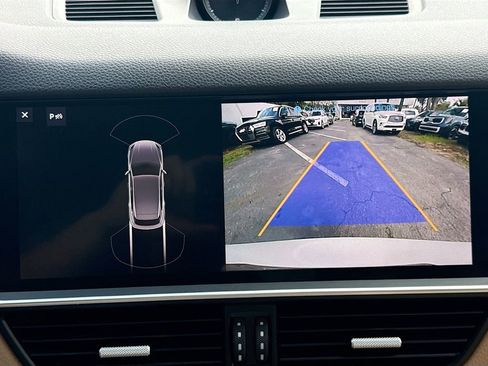 Used 2019 Porsche Cayenne Base image 15