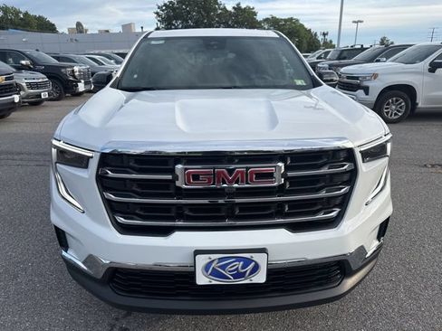 New 2026 GMC Acadia Elevation w/ LPO, Floor Liner Package AWD/4WD image 2