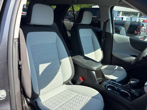 Used 2022 Chevrolet Equinox LT FWD image 19