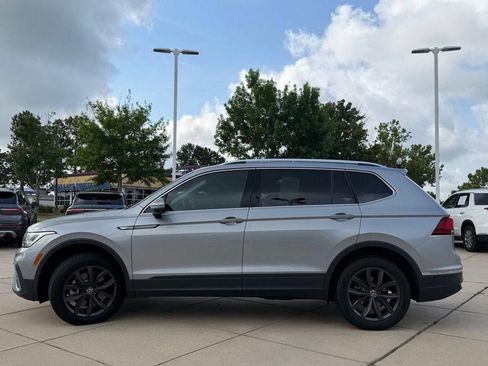 Used 2023 Volkswagen Tiguan SE FWD image 5