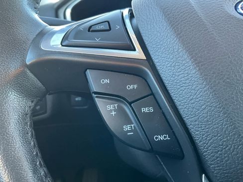 Used 2016 Ford Fusion SE w/ Equipment Group 202A image 22