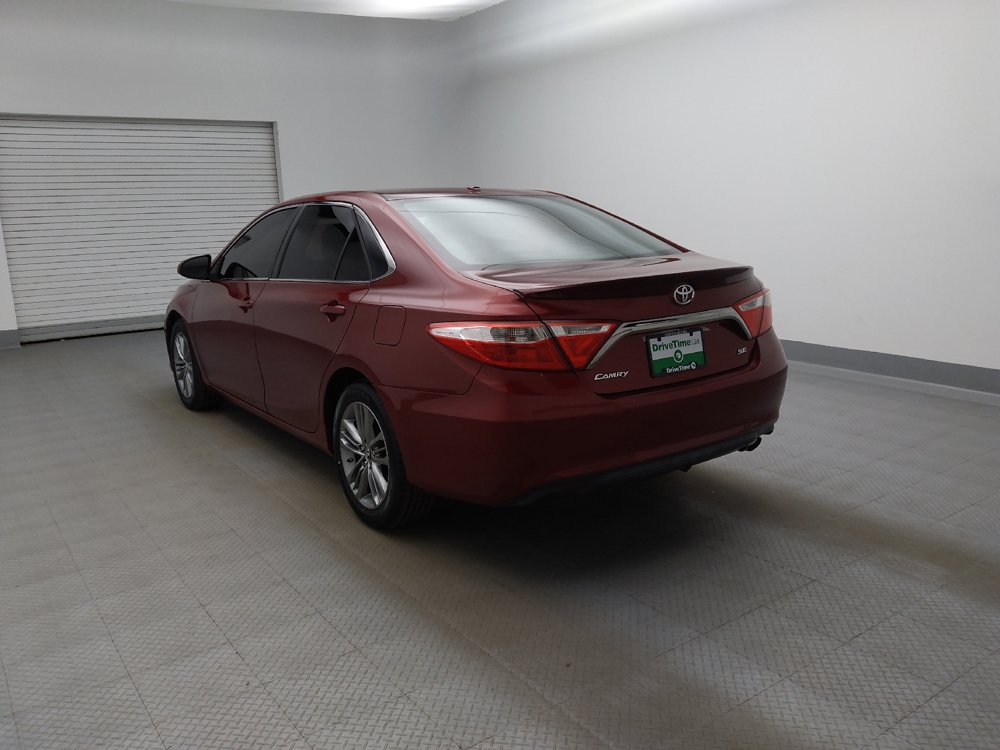 Used 2015 Toyota Camry SE w/ Moonroof Package FWD image 5