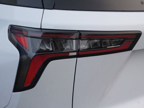 New 2026 Chevrolet Equinox RS w/ Convenience Package III image 33