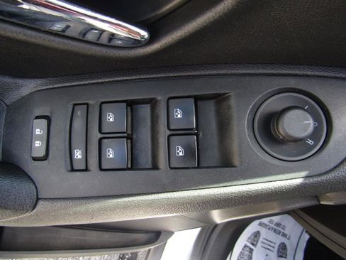Used 2020 Chevrolet Trax LS w/ Tint and Cruise Package FWD image 11