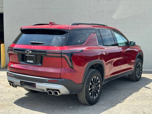 Used 2024 Chevrolet Traverse Z71 AWD/4WD image 7