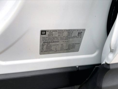 Used 2018 Chevrolet Equinox LT image 34