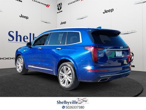 Used 2023 Cadillac XT6 Premium Luxury image 2