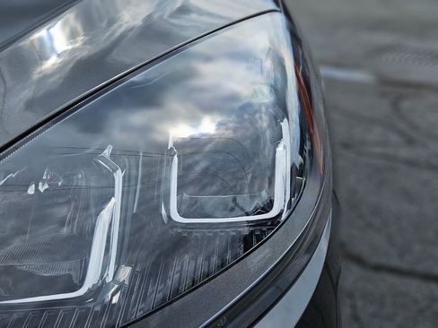 Used 2022 Ford Escape SE image 10